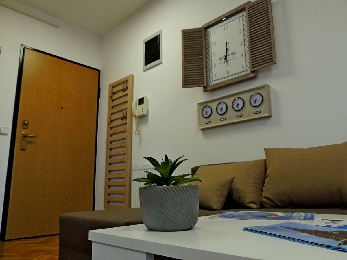 Time Keeper - Self Check In Apartment Osijek Exterior photo