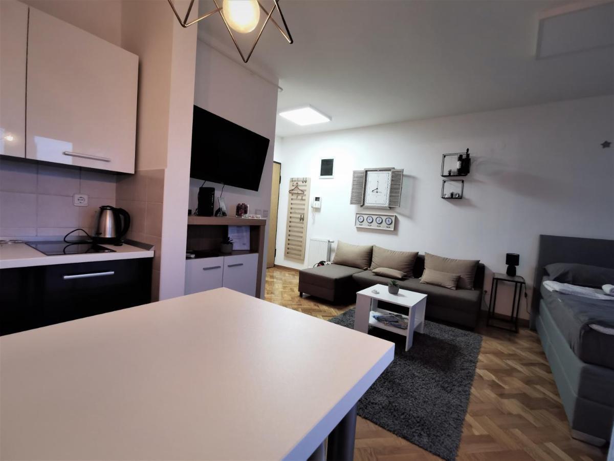 Time Keeper - Self Check In Apartment Osijek Exterior photo